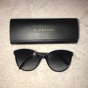 BURBERRY SUNGLASSES